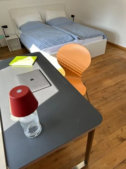 2-Zimmerwohnung Mit Terrasse Dusseldorf Apartment