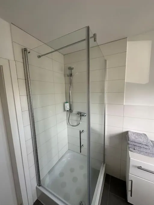 2-Zimmerwohnung Mit Terrasse Dusseldorf Apartment